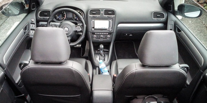VW Golf R Cabriolet Innenraum / Cockpit