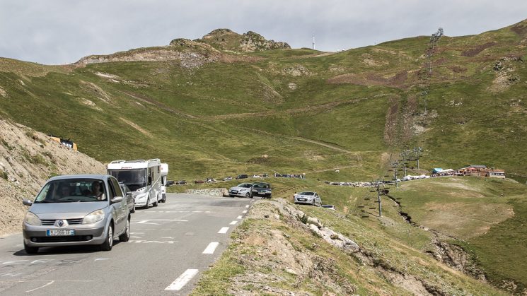 #thepluses3 - Touri-Verkehr am Col du Tourmalet in den Pyrenäen